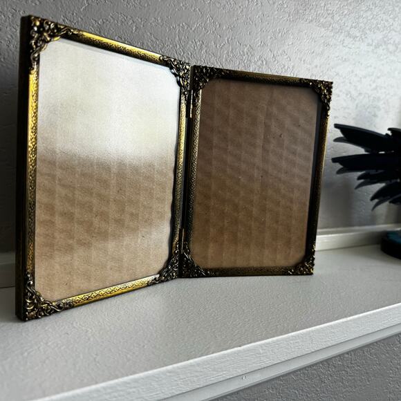 Vintage Ornate Double Gold Picture Frame – 5x7 Hinged - Picture 1 of 11